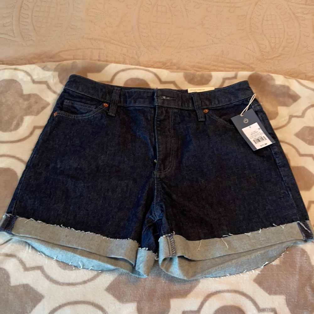 Universal Threads shorts